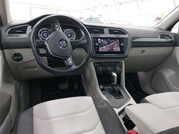 Photo 3 VIN: WVGZZZ5NZKW325756 - VOLKSWAGEN TIGUAN 