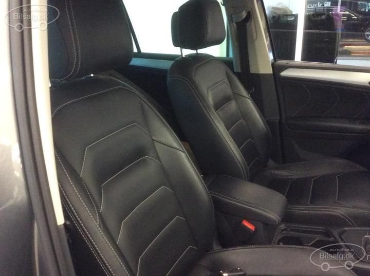 Photo 4 VIN: WVGZZZ5NZKW326400 - VOLKSWAGEN TIGUAN SUV 