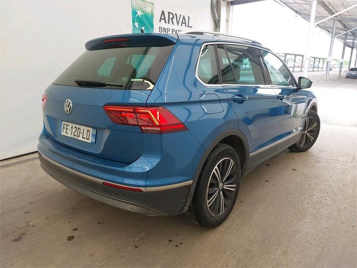 Photo 2 VIN: WVGZZZ5NZKW327462 - VOLKSWAGEN TIGUAN 