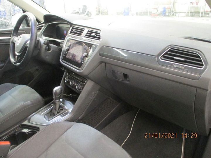 Photo 5 VIN: WVGZZZ5NZKW328481 - VOLKSWAGEN TIGUAN 