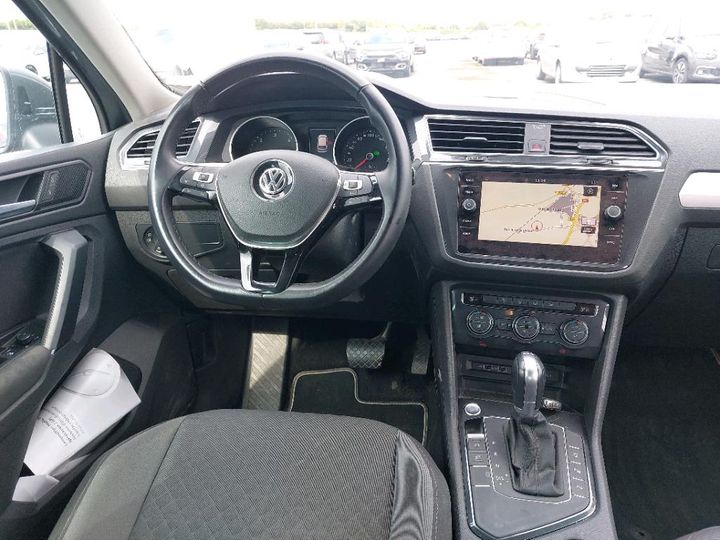 Photo 5 VIN: WVGZZZ5NZKW329876 - VOLKSWAGEN TIGUAN 