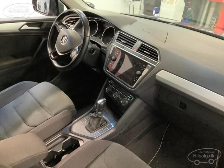 Photo 11 VIN: WVGZZZ5NZKW332194 - VOLKSWAGEN TIGUAN ESTATE 