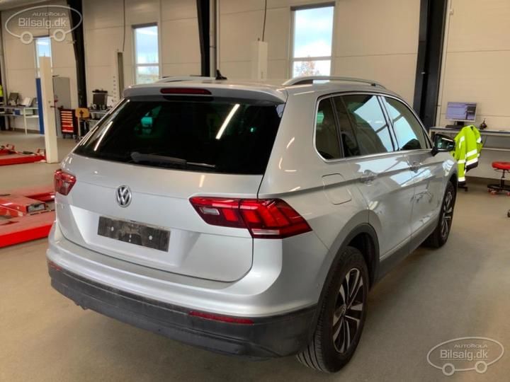 Photo 18 VIN: WVGZZZ5NZKW338417 - VOLKSWAGEN TIGUAN SUV 