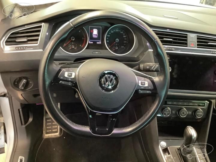 Photo 9 VIN: WVGZZZ5NZKW338417 - VOLKSWAGEN TIGUAN SUV 