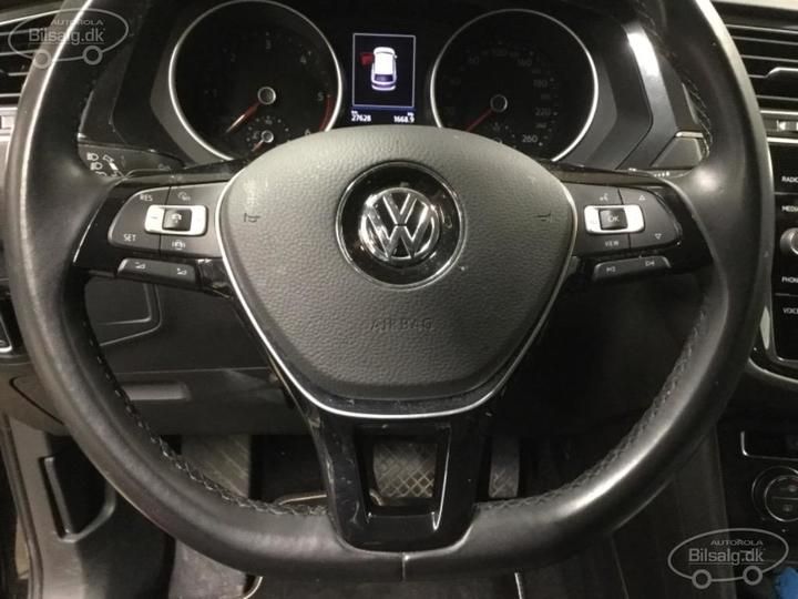 Photo 6 VIN: WVGZZZ5NZKW339701 - VOLKSWAGEN TIGUAN VAN 