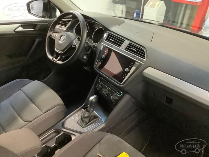 Photo 11 VIN: WVGZZZ5NZKW339826 - VOLKSWAGEN TIGUAN ESTATE 