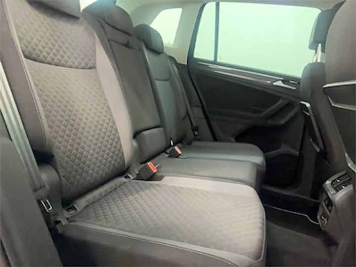 Photo 5 VIN: WVGZZZ5NZKW341392 - VW TIGUAN 