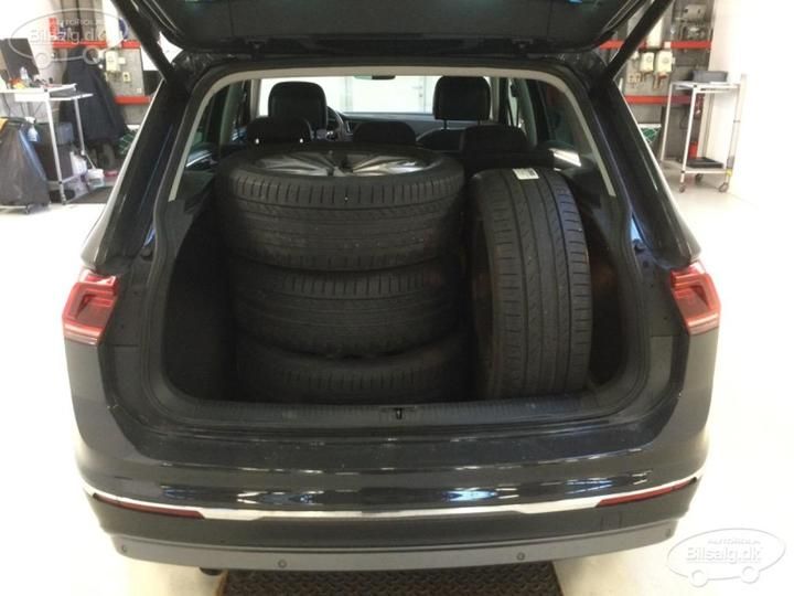 Photo 18 VIN: WVGZZZ5NZKW351768 - VOLKSWAGEN TIGUAN 