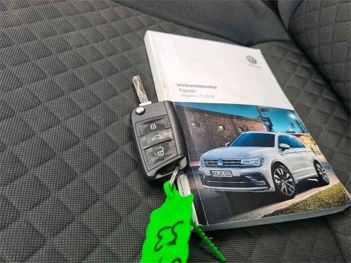 Photo 4 VIN: WVGZZZ5NZKW358258 - VOLKSWAGEN TIGUAN 