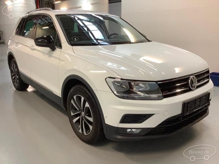 Photo 2 VIN: WVGZZZ5NZKW363138 - VOLKSWAGEN TIGUAN ESTATE 