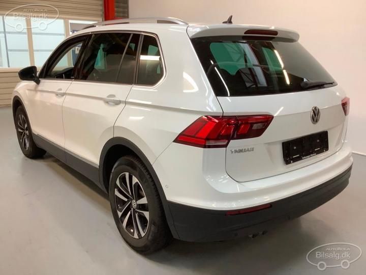 Photo 5 VIN: WVGZZZ5NZKW363138 - VOLKSWAGEN TIGUAN ESTATE 