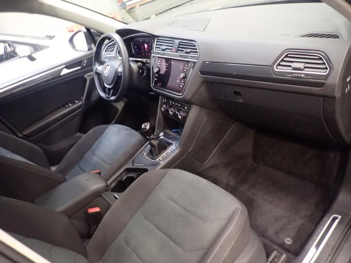 Photo 4 VIN: WVGZZZ5NZKW375604 - VOLKSWAGEN TIGUAN 