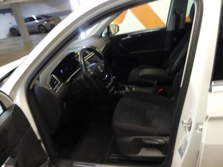 Photo 7 VIN: WVGZZZ5NZKW392958 - VOLKSWAGEN TIGUAN 