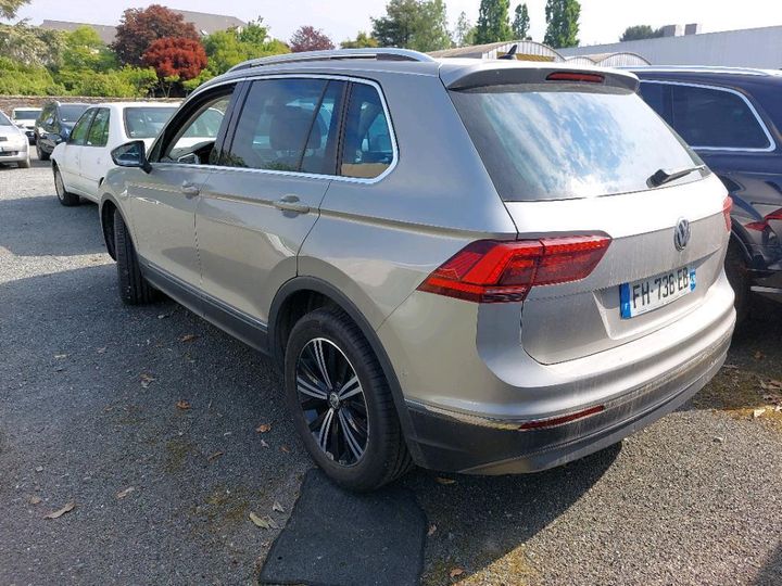 Photo 10 VIN: WVGZZZ5NZKW810037 - VOLKSWAGEN TIGUAN 