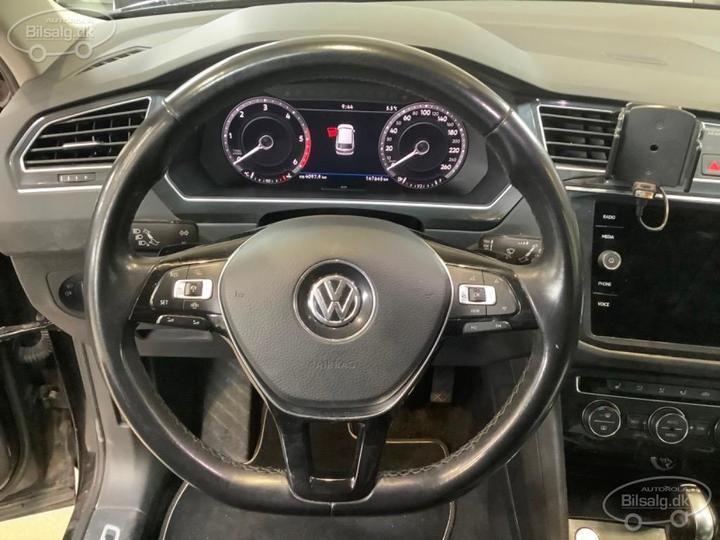 Photo 6 VIN: WVGZZZ5NZKW823919 - VOLKSWAGEN TIGUAN VAN 