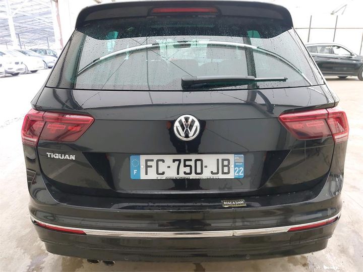 Photo 10 VIN: WVGZZZ5NZKW833949 - VOLKSWAGEN TIGUAN 