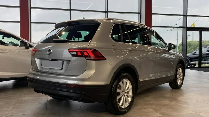 Photo 3 VIN: WVGZZZ5NZKW838550 - VOLKSWAGEN TIGUAN ESTATE 