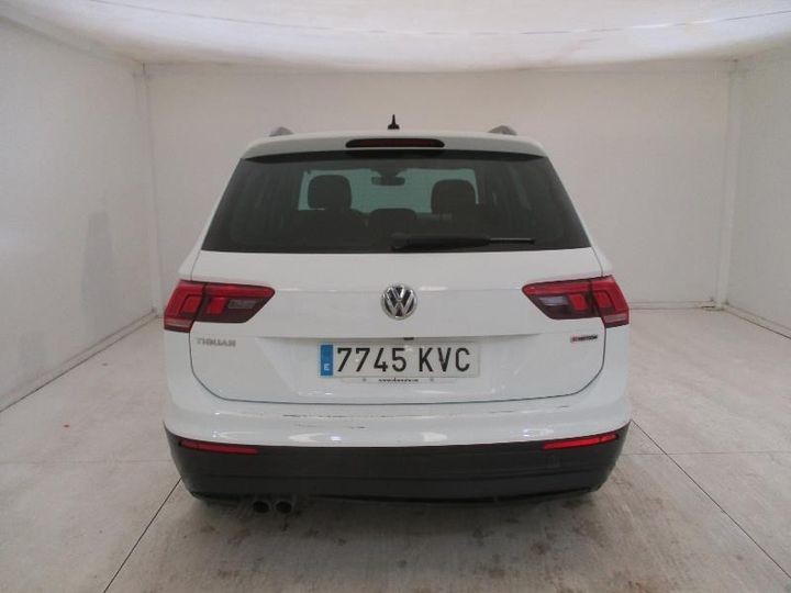 Photo 2 VIN: WVGZZZ5NZKW849005 - VOLKSWAGEN TIGUAN 