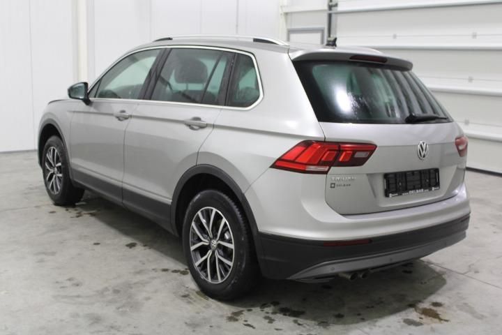 Photo 4 VIN: WVGZZZ5NZKW864264 - VOLKSWAGEN TIGUAN ESTATE 