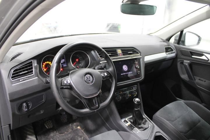 Photo 7 VIN: WVGZZZ5NZKW864264 - VOLKSWAGEN TIGUAN ESTATE 