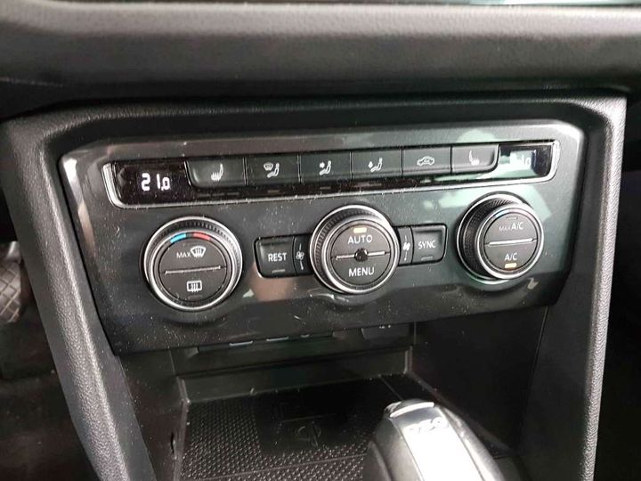 Photo 9 VIN: WVGZZZ5NZKW865487 - VOLKSWAGEN TIGUAN 