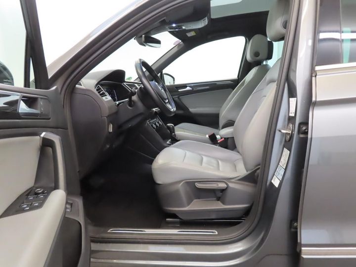 Photo 5 VIN: WVGZZZ5NZKW865620 - VOLKSWAGEN TIGUAN 