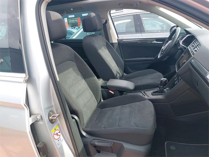 Photo 4 VIN: WVGZZZ5NZKW867395 - VOLKSWAGEN TIGUAN 