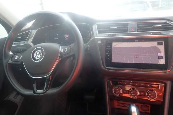 Photo 9 VIN: WVGZZZ5NZKW874910 - VOLKSWAGEN TIGUAN 