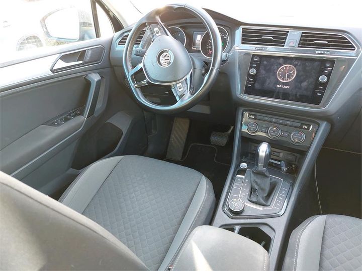 Photo 4 VIN: WVGZZZ5NZKW877423 - VOLKSWAGEN TIGUAN 