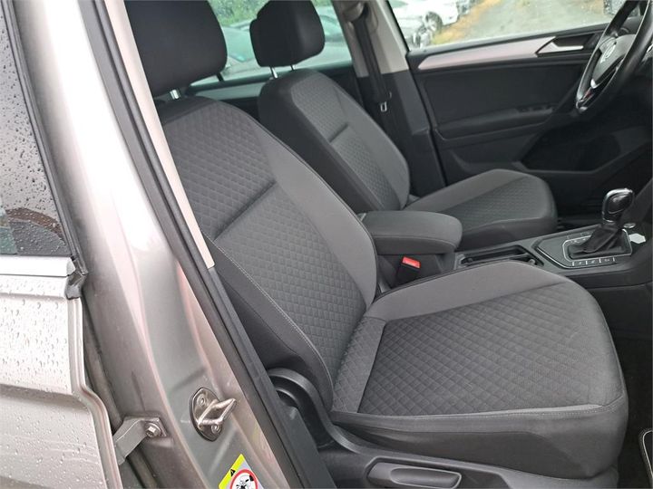 Photo 5 VIN: WVGZZZ5NZKW880785 - VW TIGUAN 