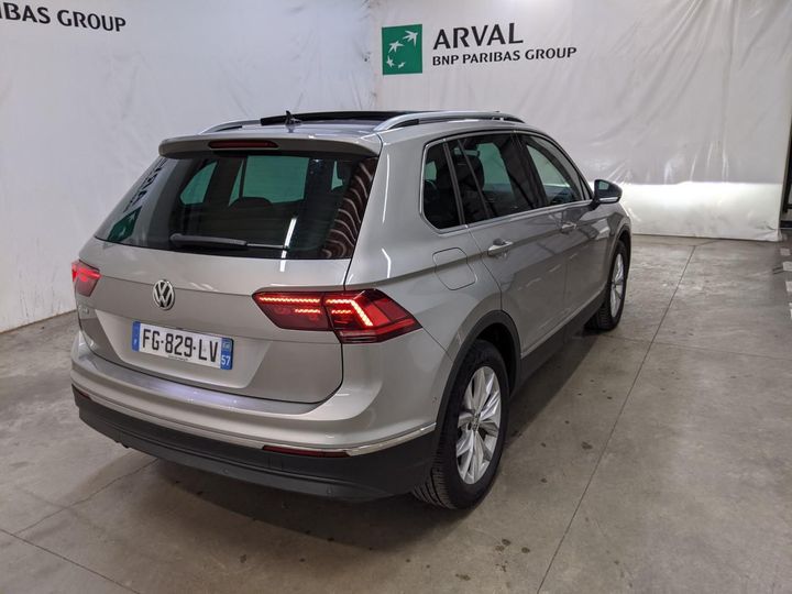 Photo 3 VIN: WVGZZZ5NZKW882905 - VOLKSWAGEN TIGUAN 