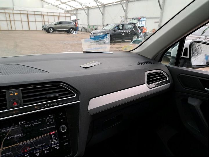 Photo 22 VIN: WVGZZZ5NZKW889747 - VOLKSWAGEN TIGUAN 