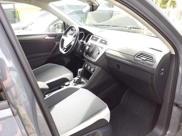 Photo 8 VIN: WVGZZZ5NZKW906835 - VOLKSWAGEN TIGUAN SUV 