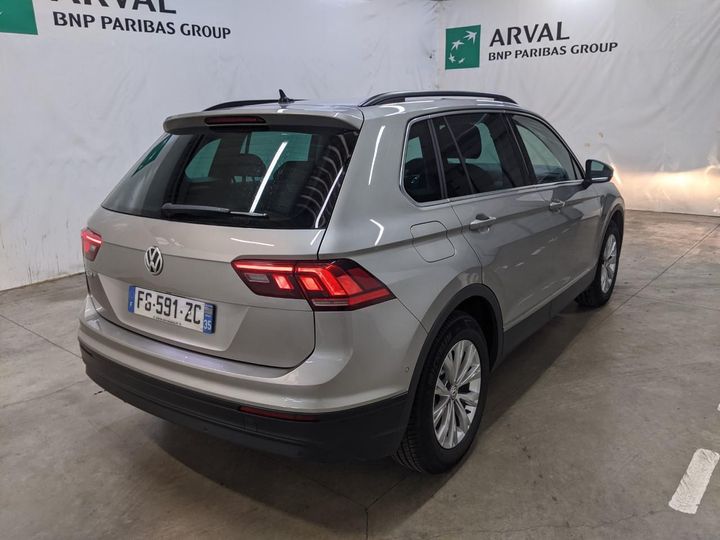 Photo 3 VIN: WVGZZZ5NZKW910821 - VOLKSWAGEN TIGUAN 