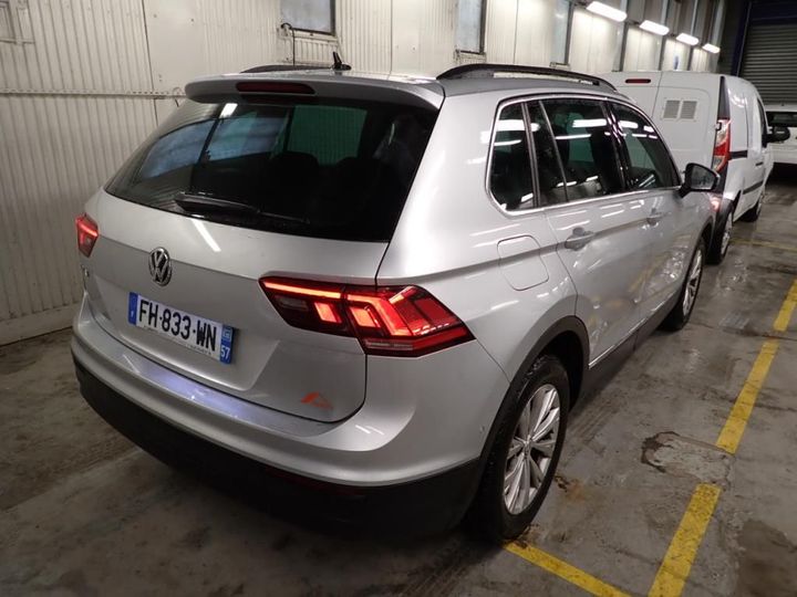 Photo 2 VIN: WVGZZZ5NZKW912234 - VOLKSWAGEN TIGUAN 