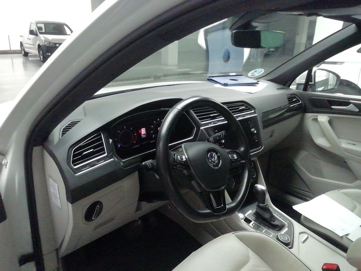 Photo 19 VIN: WVGZZZ5NZKW912987 - VOLKSWAGEN TIGUAN 