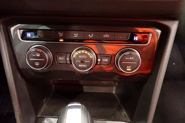 Photo 10 VIN: WVGZZZ5NZKW970440 - VOLKSWAGEN TIGUAN 