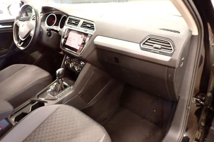 Photo 5 VIN: WVGZZZ5NZKW970440 - VOLKSWAGEN TIGUAN 