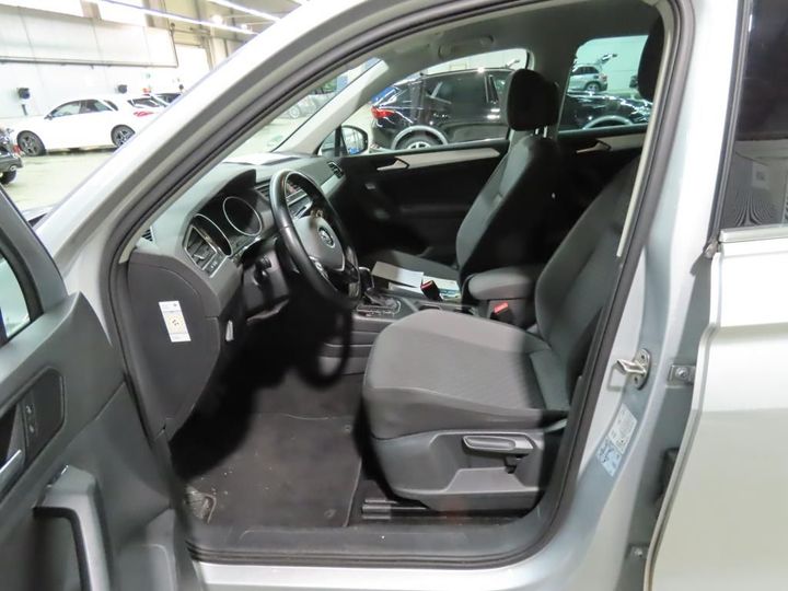 Photo 3 VIN: WVGZZZ5NZKW973102 - VOLKSWAGEN TIGUAN 