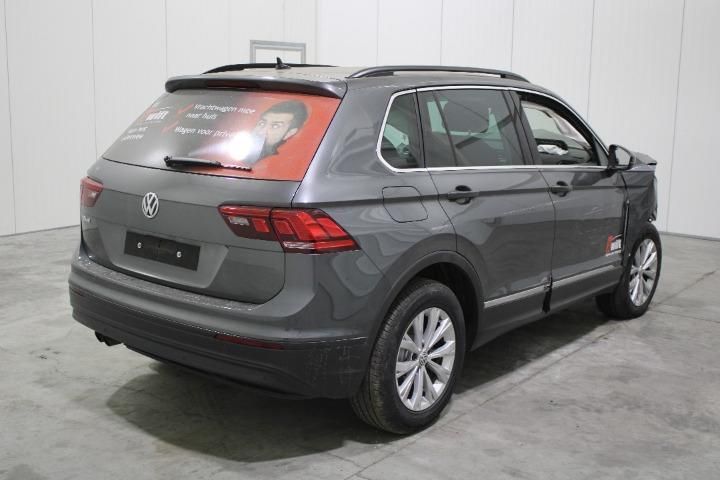 Photo 3 VIN: WVGZZZ5NZKW974587 - VOLKSWAGEN TIGUAN SUV 