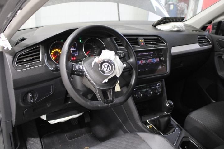 Photo 9 VIN: WVGZZZ5NZKW974587 - VOLKSWAGEN TIGUAN SUV 