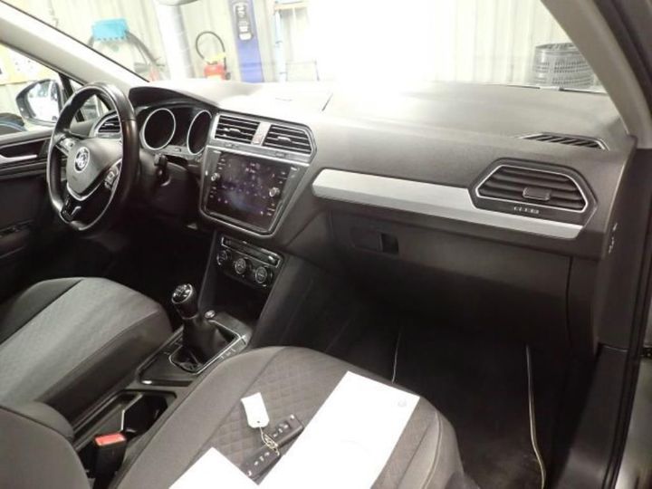 Photo 5 VIN: WVGZZZ5NZKW978776 - VOLKSWAGEN TIGUAN 