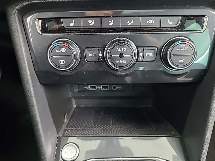 Photo 9 VIN: WVGZZZ5NZKW979633 - VW TIGUAN 