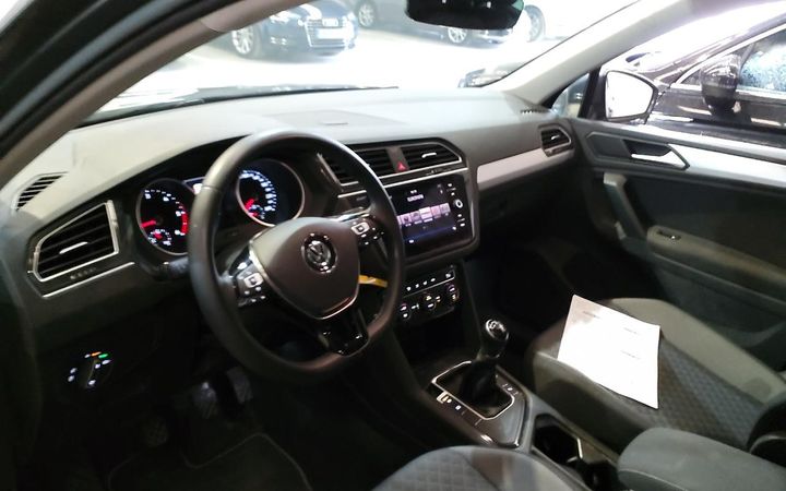 Photo 9 VIN: WVGZZZ5NZLW300515 - VOLKSWAGEN TIGUAN 