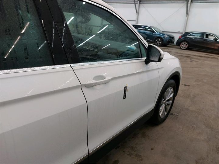 Photo 6 VIN: WVGZZZ5NZLW302539 - VOLKSWAGEN TIGUAN 