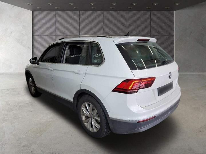 Photo 2 VIN: WVGZZZ5NZLW341951 - VOLKSWAGEN TIGUAN SUV 