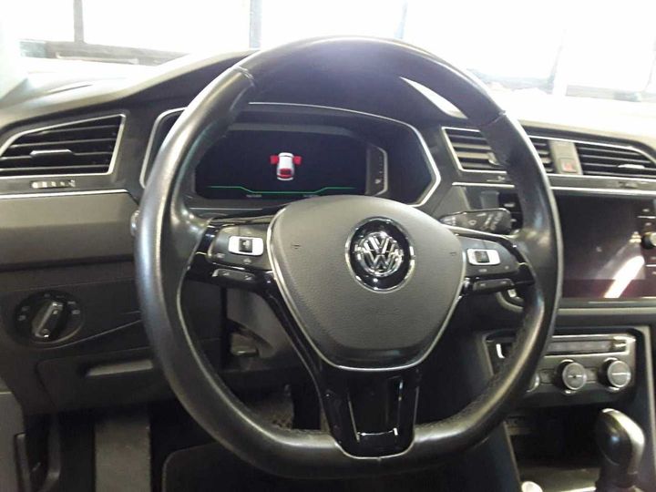 Photo 15 VIN: WVGZZZ5NZLW354469 - VOLKSWAGEN TIGUAN 2.0 TDI SCR 