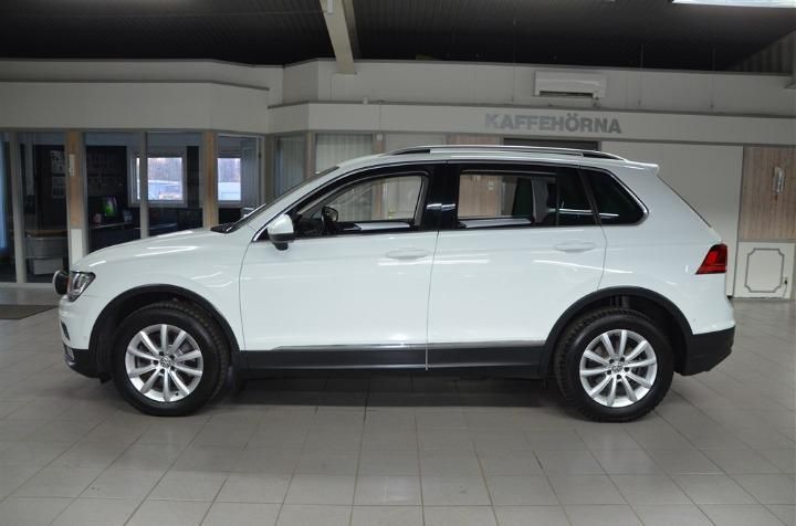 Photo 5 VIN: WVGZZZ5NZLW805821 - VOLKSWAGEN TIGUAN ESTATE 