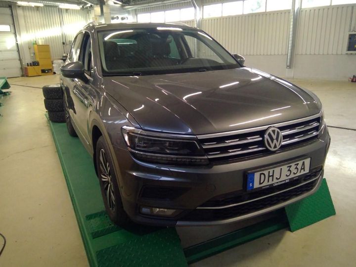 Photo 1 VIN: WVGZZZ5NZLW824120 - VOLKSWAGEN TIGUAN 