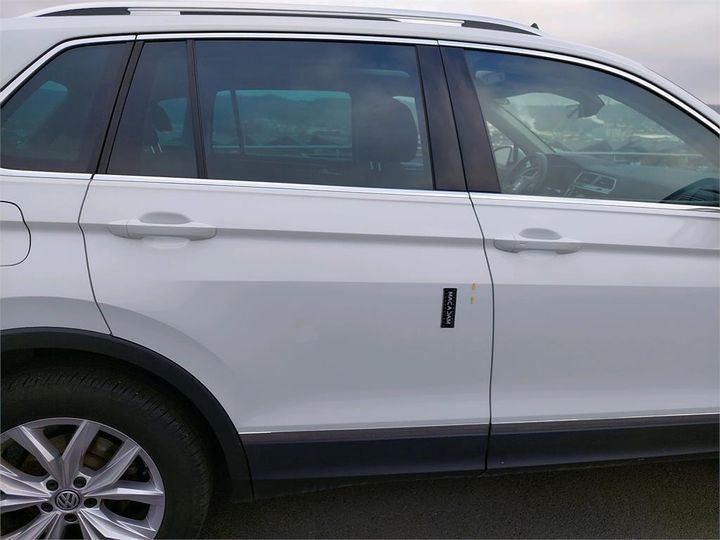 Photo 15 VIN: WVGZZZ5NZLW824127 - VOLKSWAGEN TIGUAN 